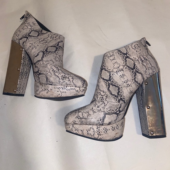 Snake skin booties with silver heel! Super cute! Worn once- gypsy warrior brand - Picture 2 of 4